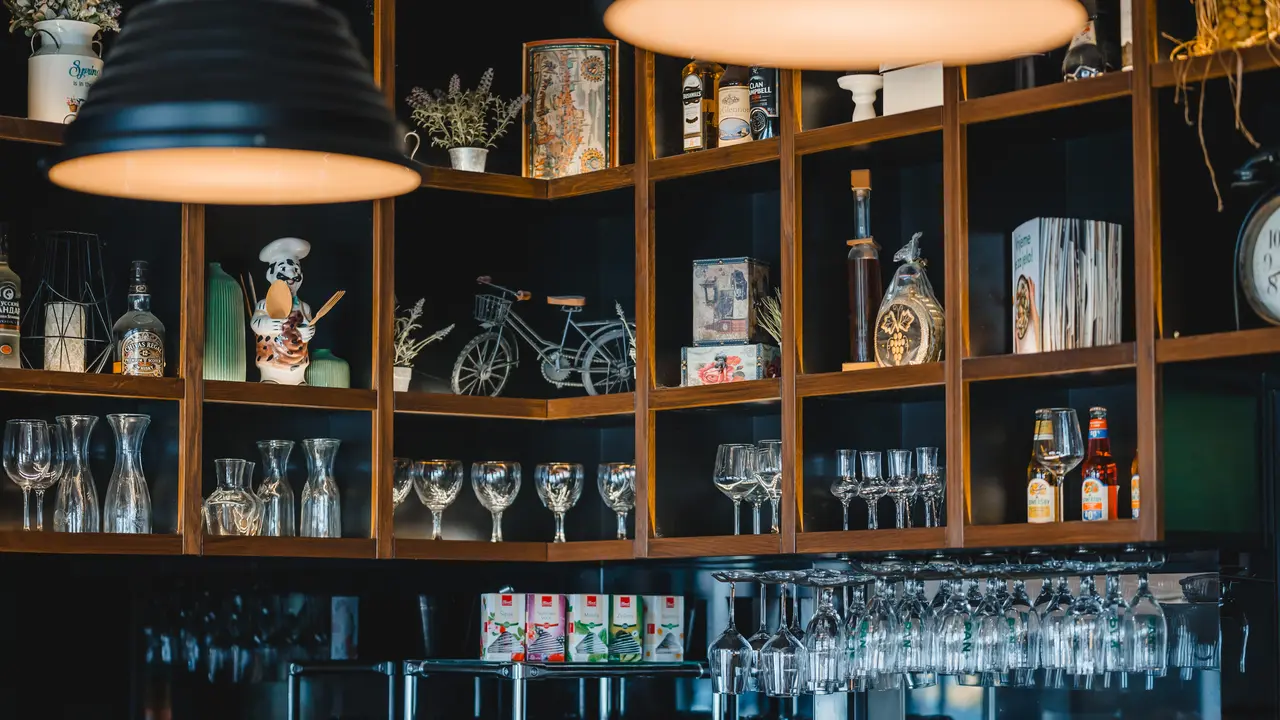 The interior and bar at Pizzeria Mia